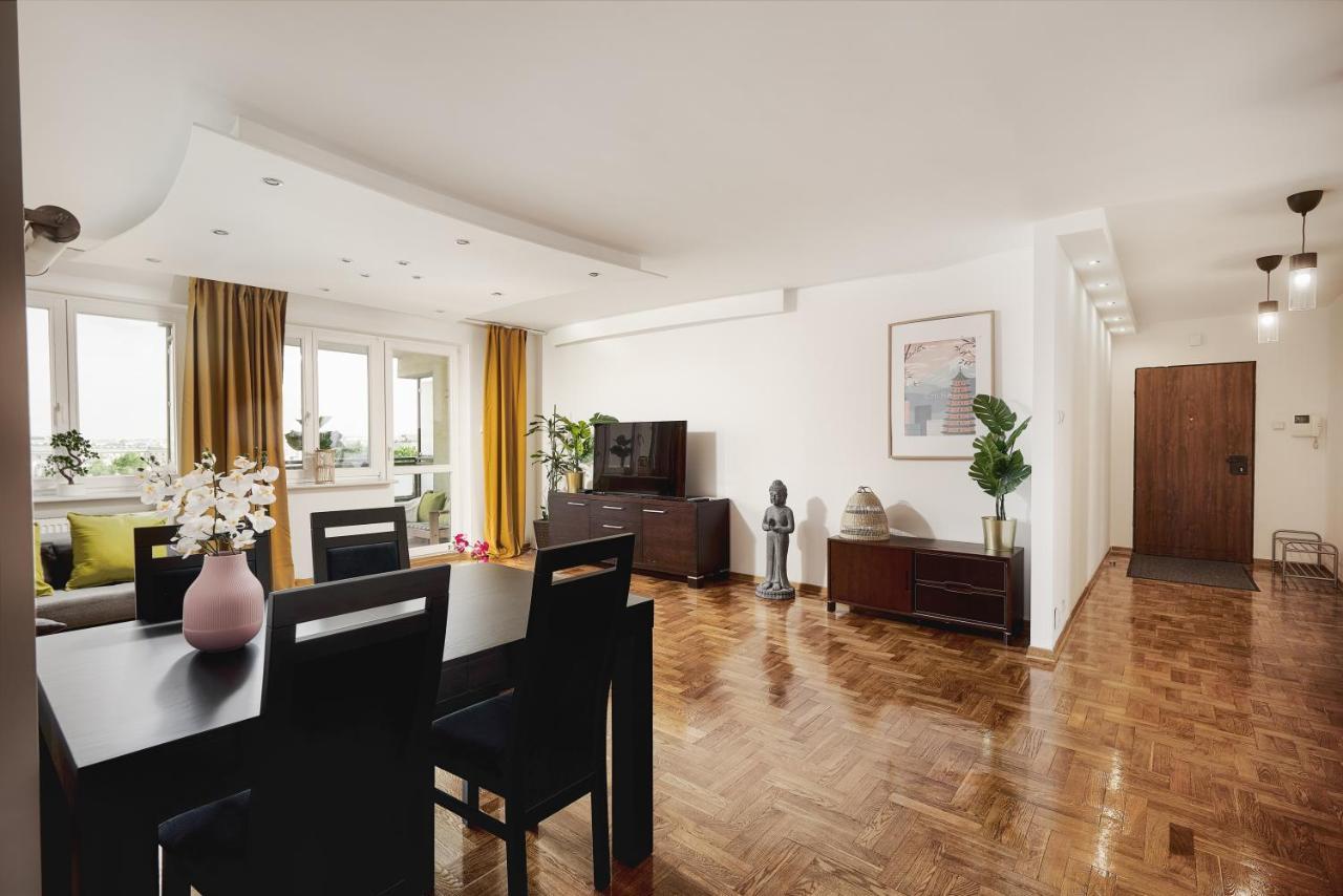 Family Apartment With A Terrace On Aleje Jerozolimskie Warszawa Eksteriør billede