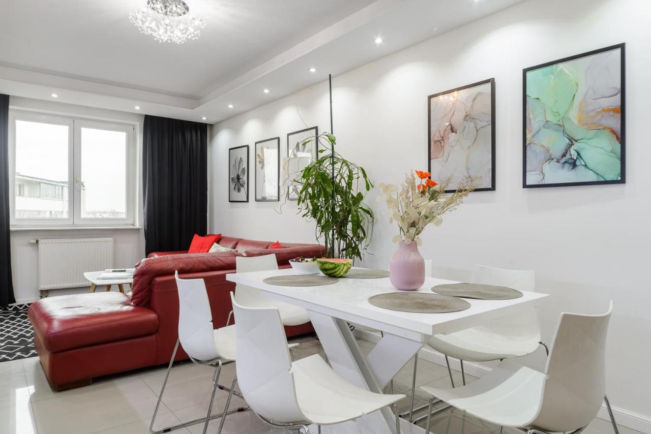 Family Apartment With A Terrace On Aleje Jerozolimskie Warszawa Eksteriør billede