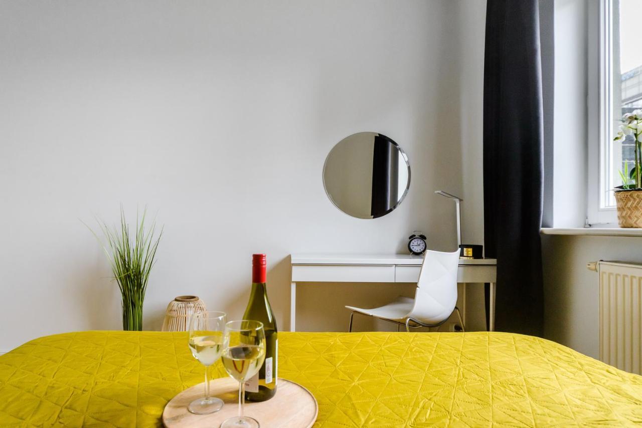 Family Apartment With A Terrace On Aleje Jerozolimskie Warszawa Eksteriør billede